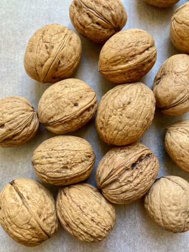 Bio-Walnüsse, ganz